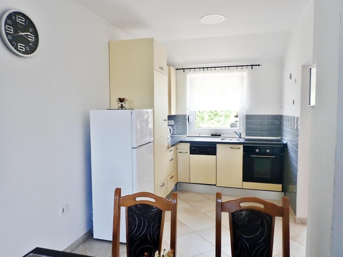 Apartment Maca สตารีกราด-ปาเคลนีซา ภายนอก รูปภาพ