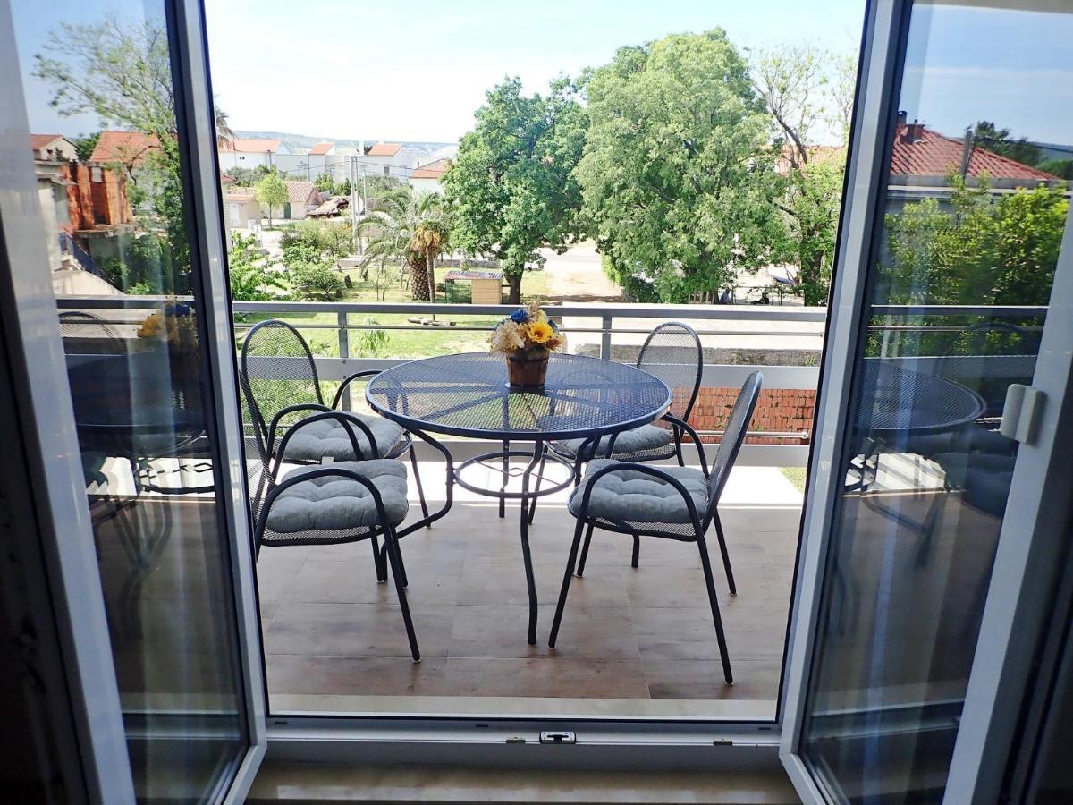 Apartment Maca สตารีกราด-ปาเคลนีซา ภายนอก รูปภาพ
